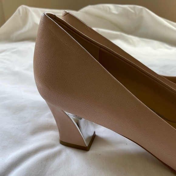 NEW Karl Lagerfeld Andrea Leather Block Heel Pump in Light Brown Size 7.5 - Picture 4 of 9